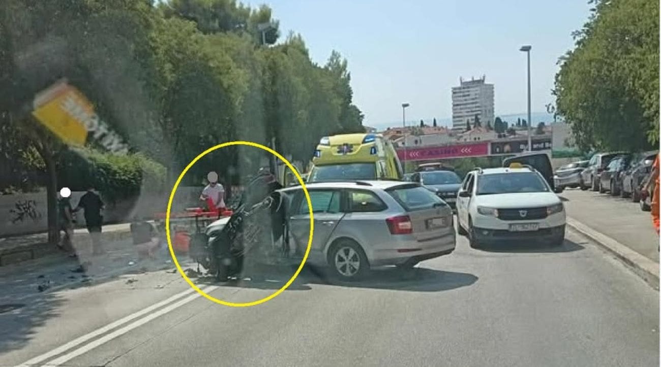 Sudar motora i auta u Splitu. Motociklist prevezen u bolnicu