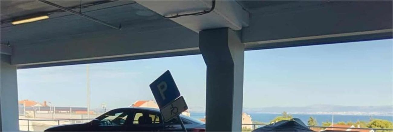 Facebook 'gori' od komentara zbog fotografije iz garaže: "Pljesak za majstora!"