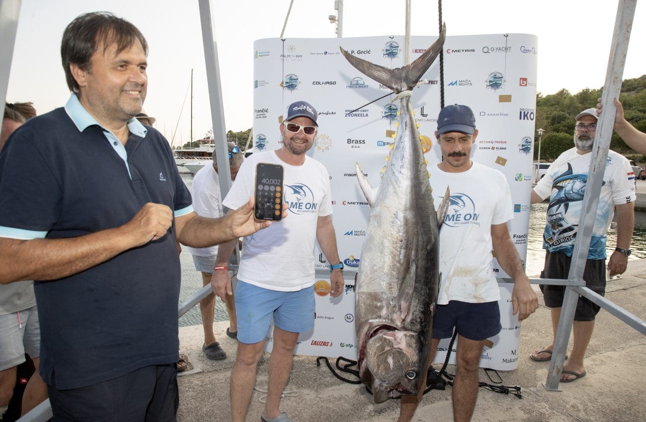 Ribolovni spektakl u Rogoznici prvi u svijetu ima i online, praćenje uživo događanja na moru! A tune ima....