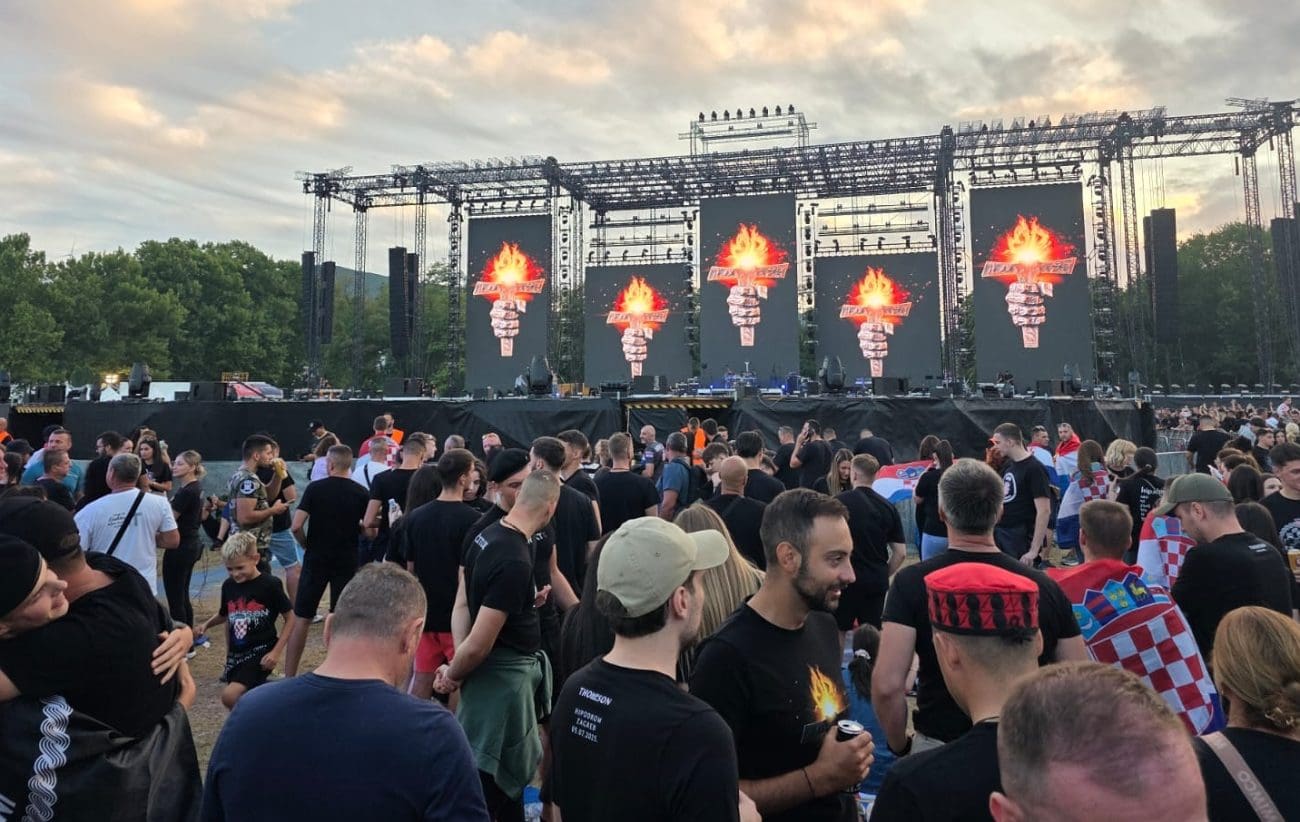 VIDEO Puni se Hipodrom u Sinju. Pogledajte pozornicu