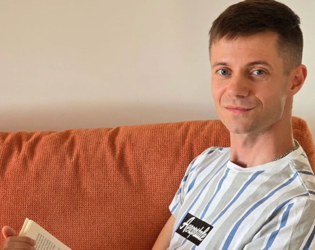 Sjećate li ga se? Bivši novinar Nove TV sada živi sa skoro 30 godina starijim suprugom u Norveškoj, a priznao je da boluje od HIV-a