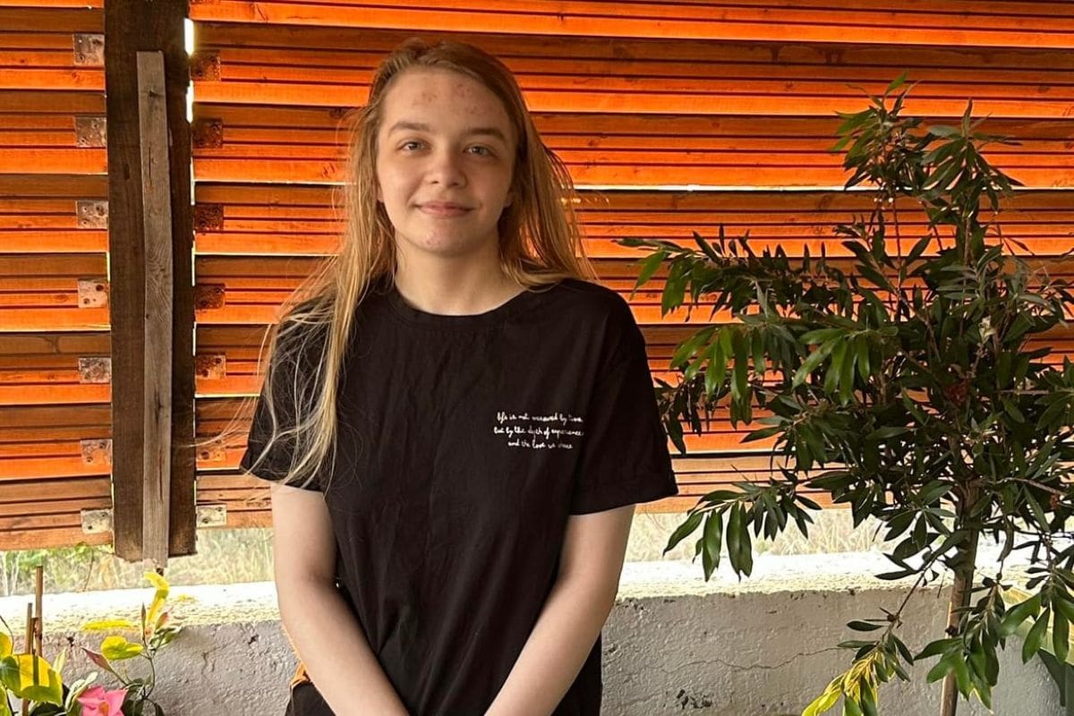 Ena (16) treba našu pomoć: Boluje od zloćudne bolesti, a čeka je teška operacija u Švicarskoj
