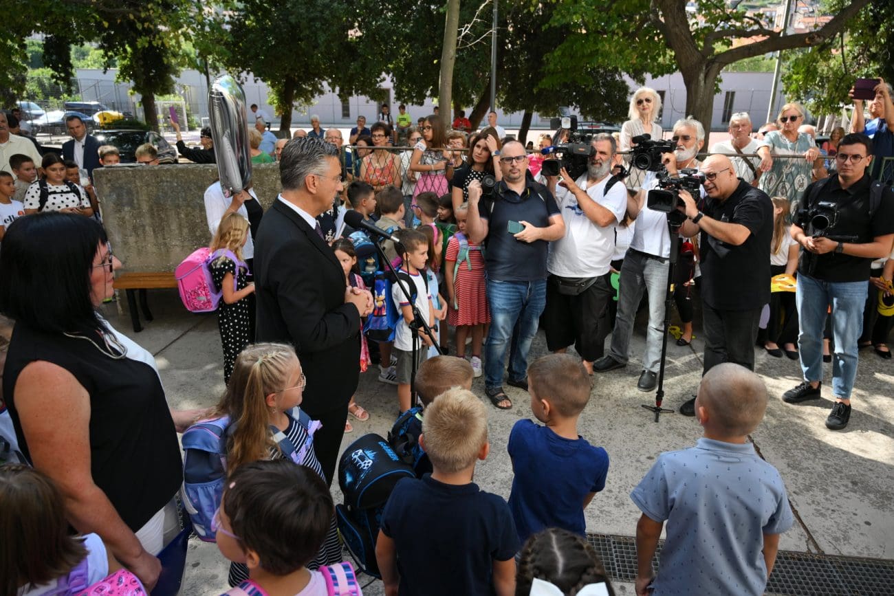Plenković stigao u Dalmaciju: "Svako dijete imat će mjesto u vrtiću do kraja desetljeća"