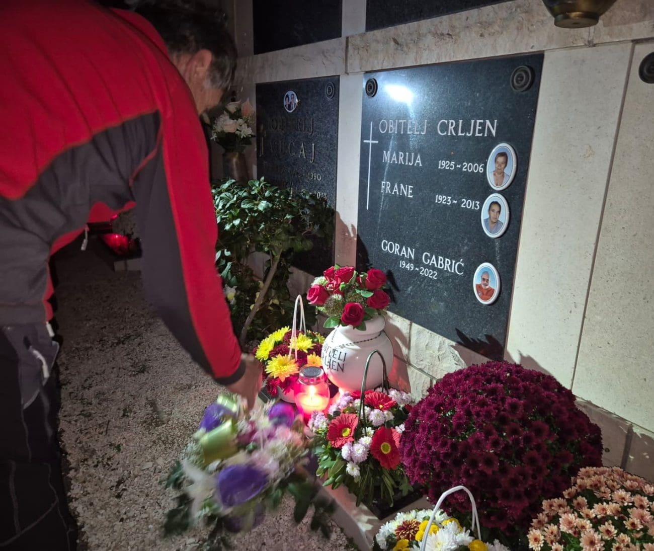 Splitski HGSS-ovci posjetili grobove svojim preminulih članova: "Ova lijepa tradicija se njeguje iz godine u godinu"