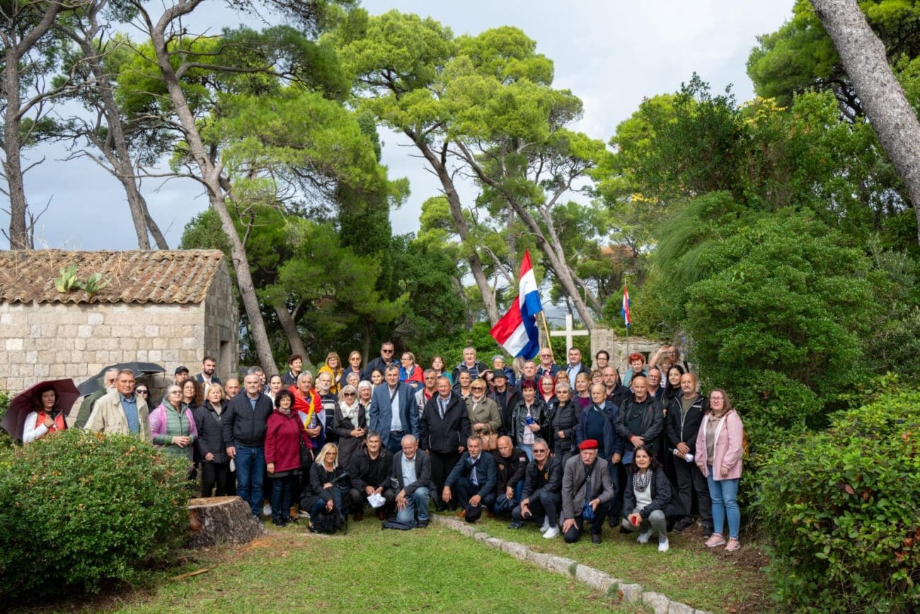 Matica hrvatska Split odala počast nevino ubijenim Hrvatima na Daksi