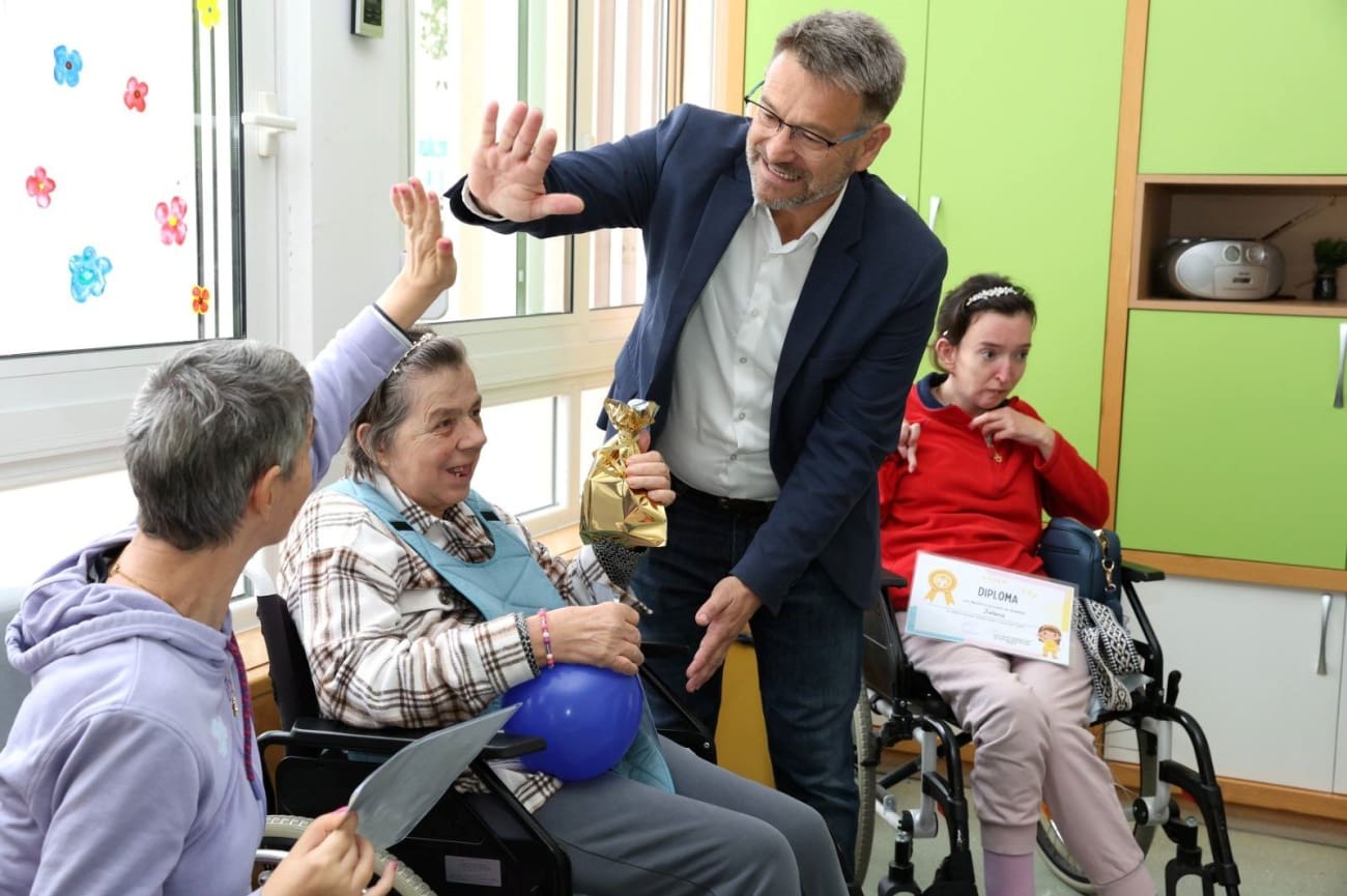 Samostan sv. Rafaela u Solinu proslavio 88. rođendan uz pjesmu, osmijehe i tortu