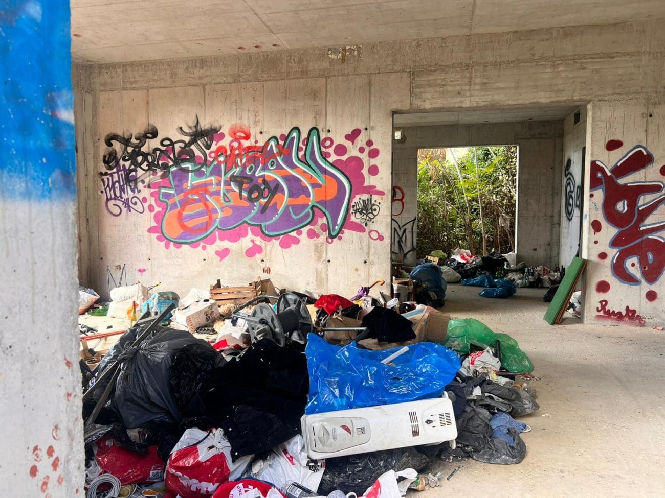 zenta zgrada Smece lutkica 1