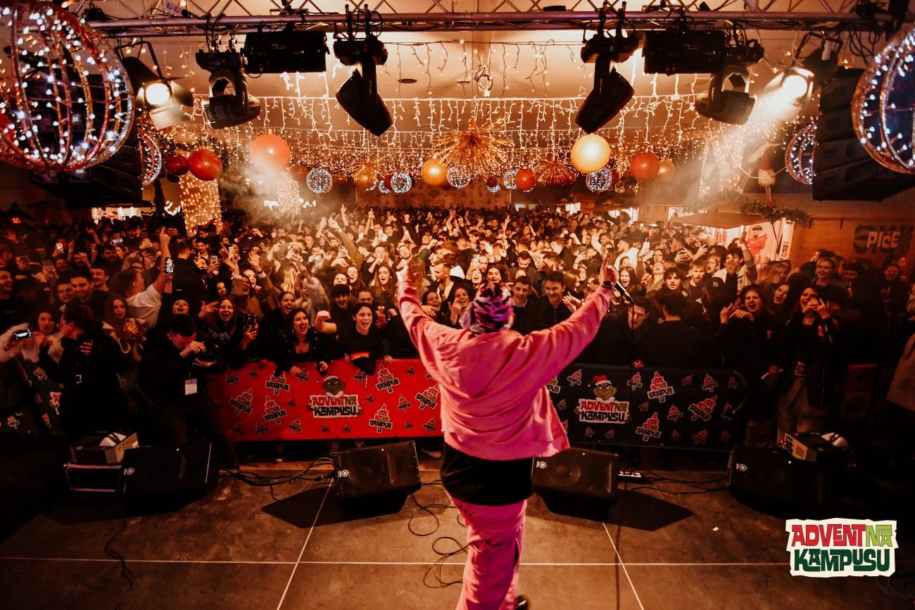 Hiljson Mandela rasplesao Advent na Kampusu: Treća večer otvorenja donijela vrhunsku atmosferu