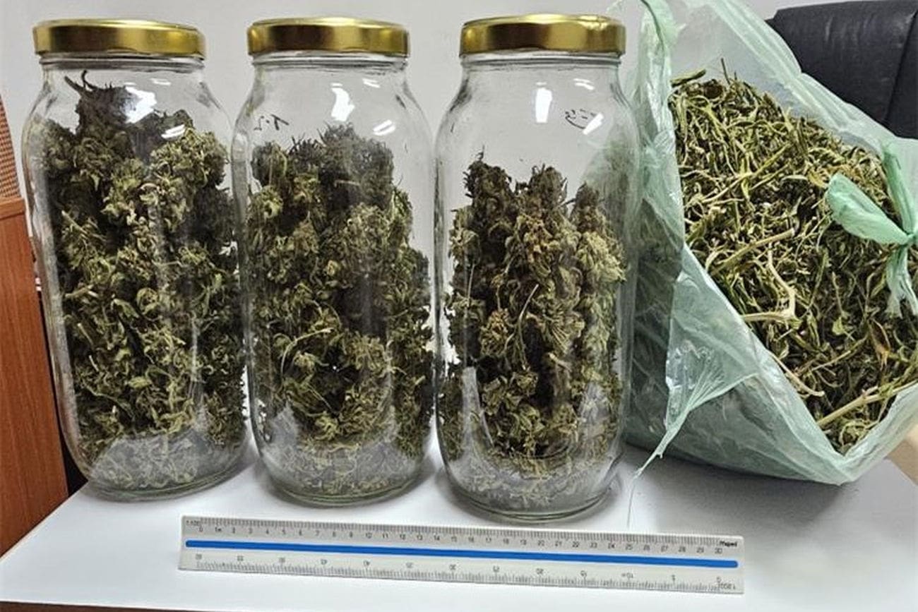 Uhićen 47-godišnjak zbog više od pola kila marihuane. Nije uspio joint popušit do kraja