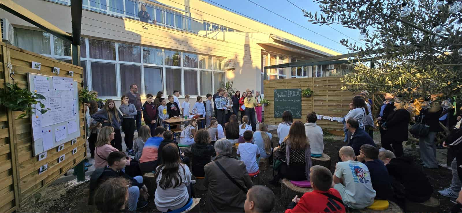 FOTOGALERIJA Učionica pod vedrim nebom: OŠ Brda otvorila vrata učenju u prirodi. Pogledajte kako to izgleda