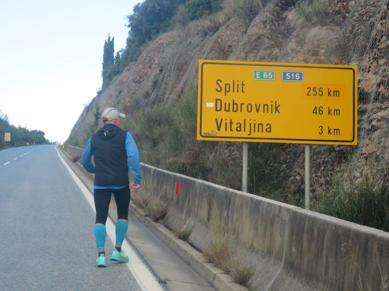 ULTRAMARATON 53 KM OD PREVLAKE DO SRĐA Branko Šubić odao počast dubrovačkim braniteljima