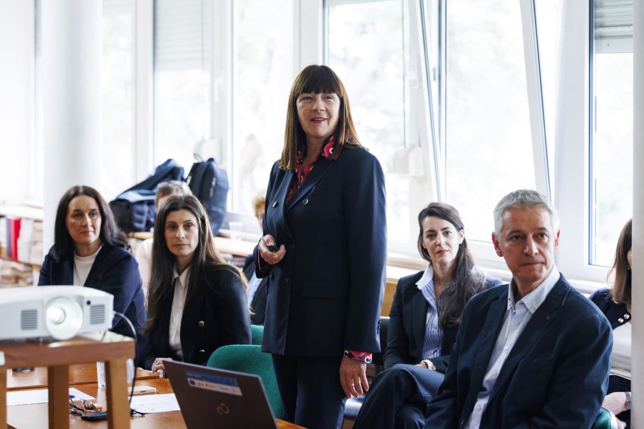 081225 ijk znanost praksa 030