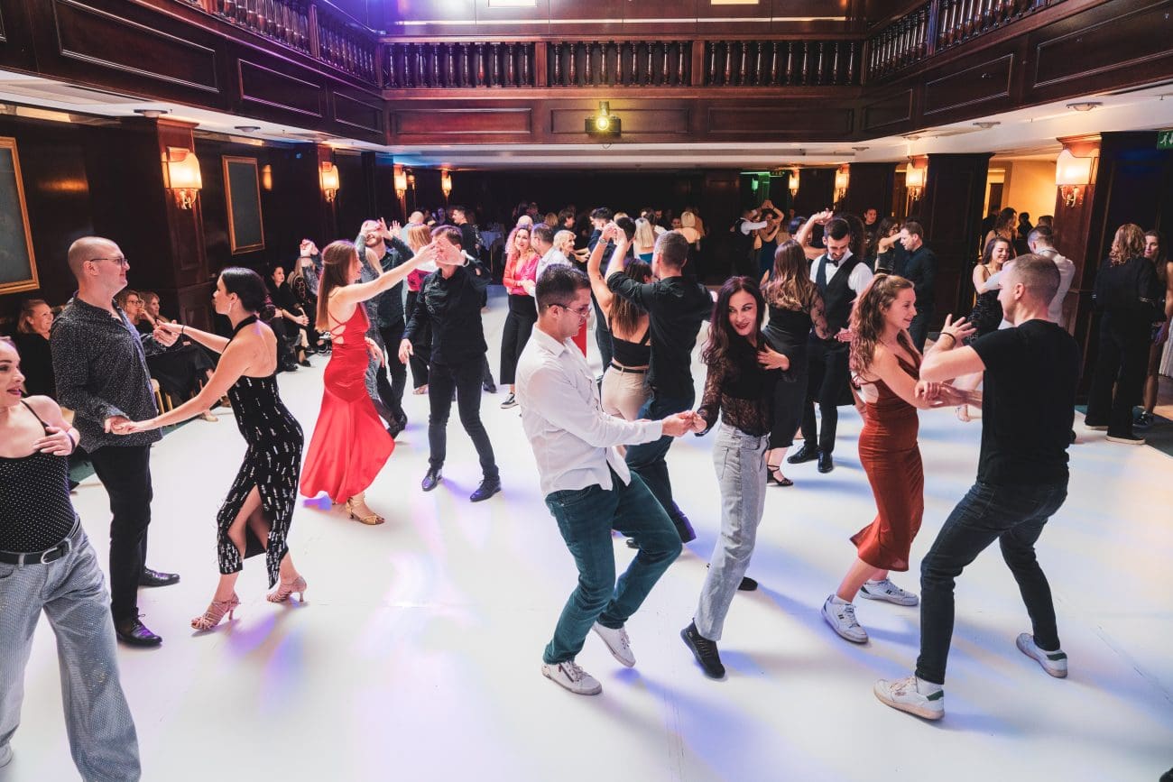 FOTOGALERIJA Božićna gala večer u Solinu okupila plesnu regiju i najavila međunarodni kongres