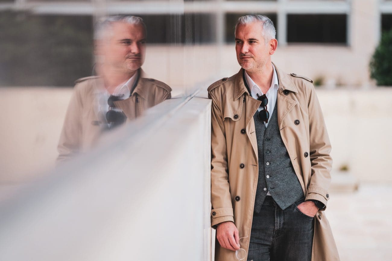 DRUGA STRANA POLITIKE Jure Bučević: "Dogodi se da sam na videopozivu s intendantom La Fenicea, a dijete mi viče 'Tata, upali Spužva Boba!' Glazba i politika utječu na privatni život, ali imam čvrstu podršku obitelji"