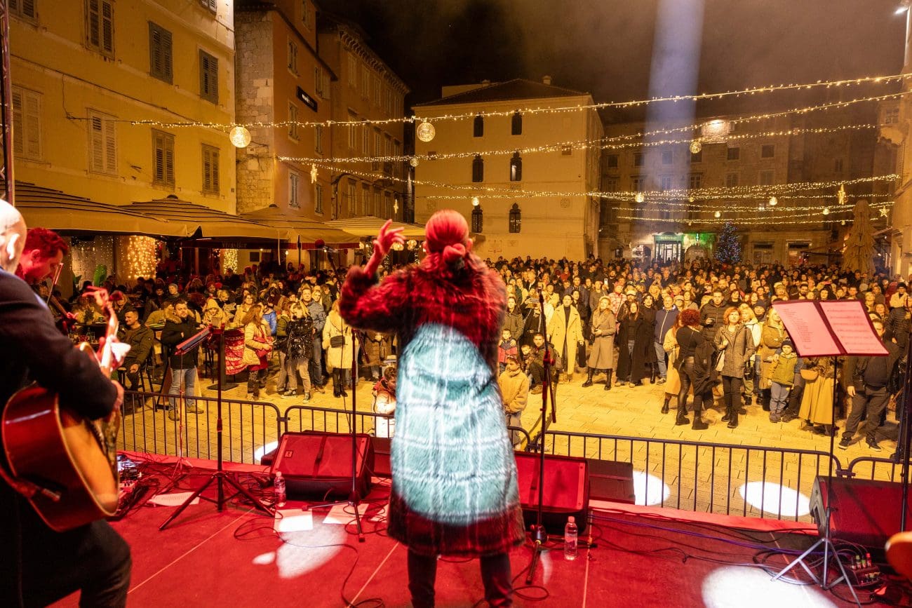 Grupa Pavel ispunila Pjacu zadnje subote ove godine, sutra stiže Vanna