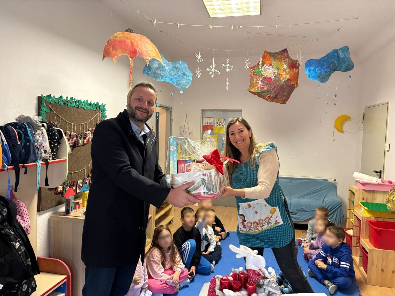 Podstrana: Načelnik Mijo Dropuljić posjetio vrtiće uoči blagdana sv. Nikole