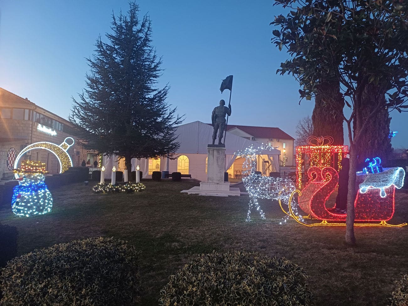 Advent u Otoku i ove godine donosi toplinu zajedništva, blagdanski duh i raznovrsnu zabavu