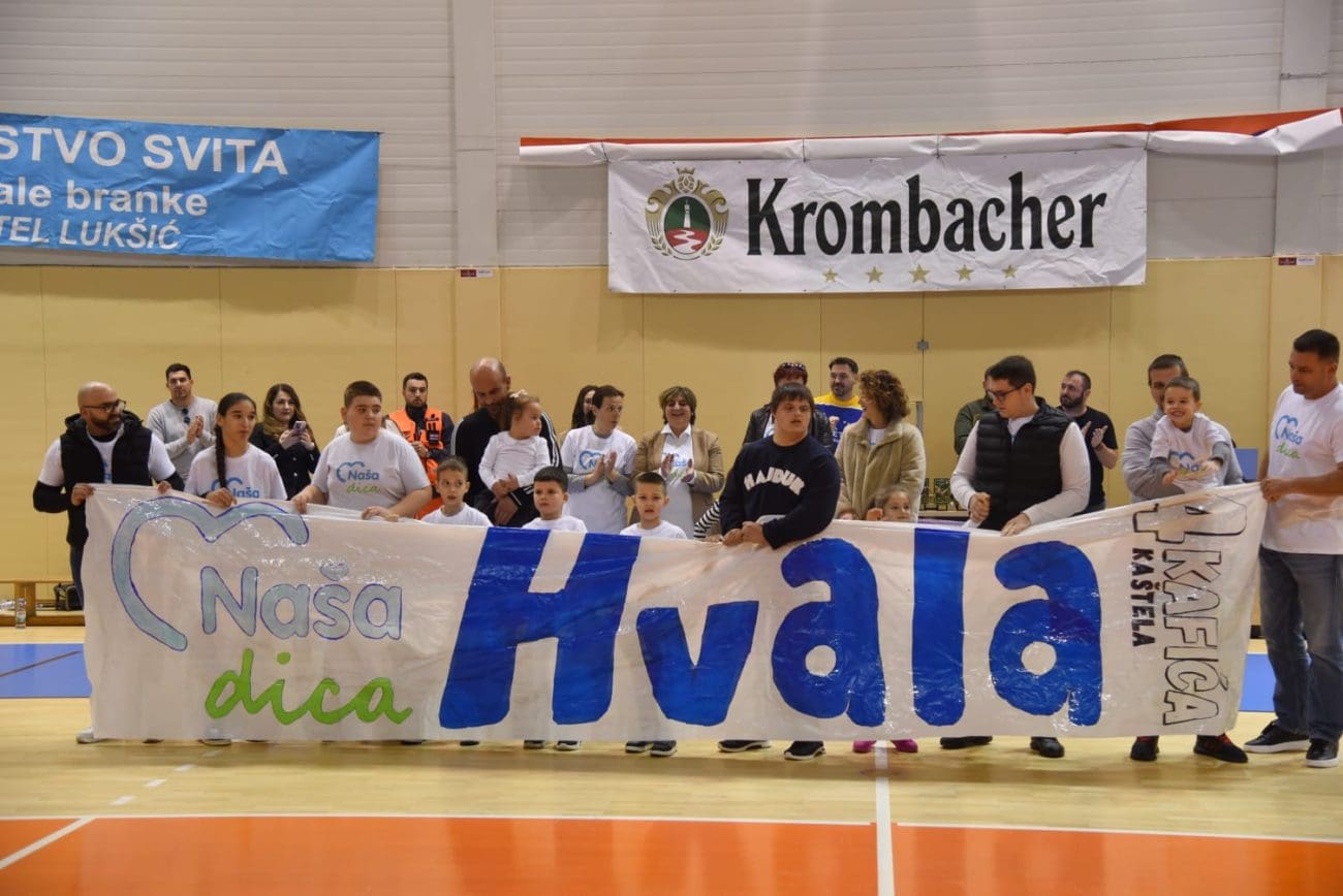 Turnir 'Četiri kafića" okupio brojna poznata nogometna lica. Ekipa B-Coola slavila pobjedu