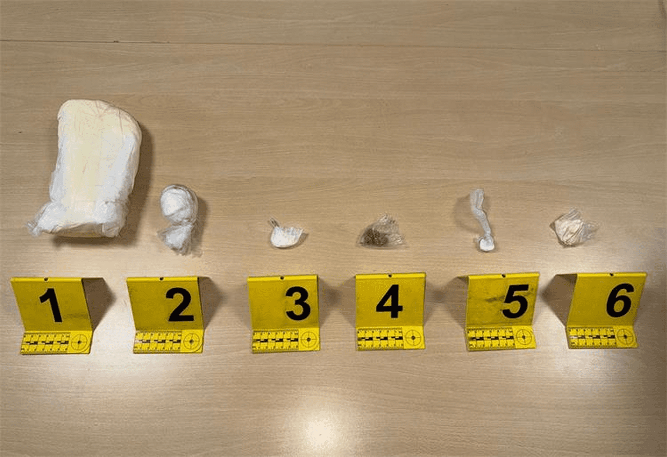 Na području Sinja zaplijenjen kilogram amfetamina, pronađena i pirotehnika