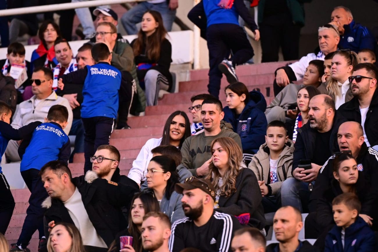 FOTO Face navijača nakon prvog poluvremena govore više od riječi