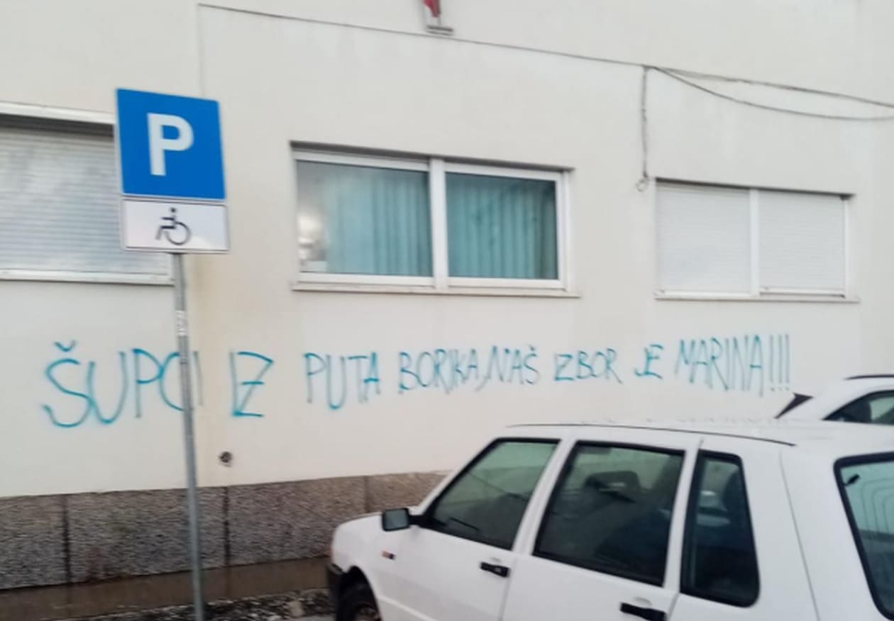 Uvredljive poruke osvanule u splitskoj kotaru gdje je jučer bila drama: "Naš izbor je Marina"