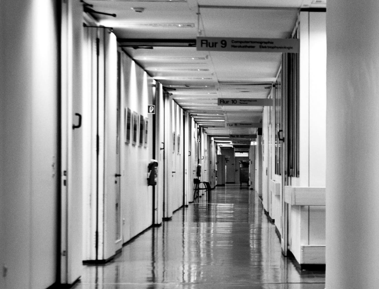 Znamo da se svi pitate zašto ne pišemo ništa o samoubojstvima. Za to postoje debeli razlozi