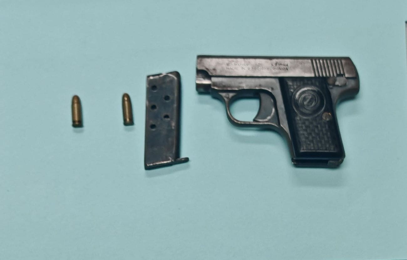 Policija Splićaninu našla pištolj i nekoliko vrsta droge