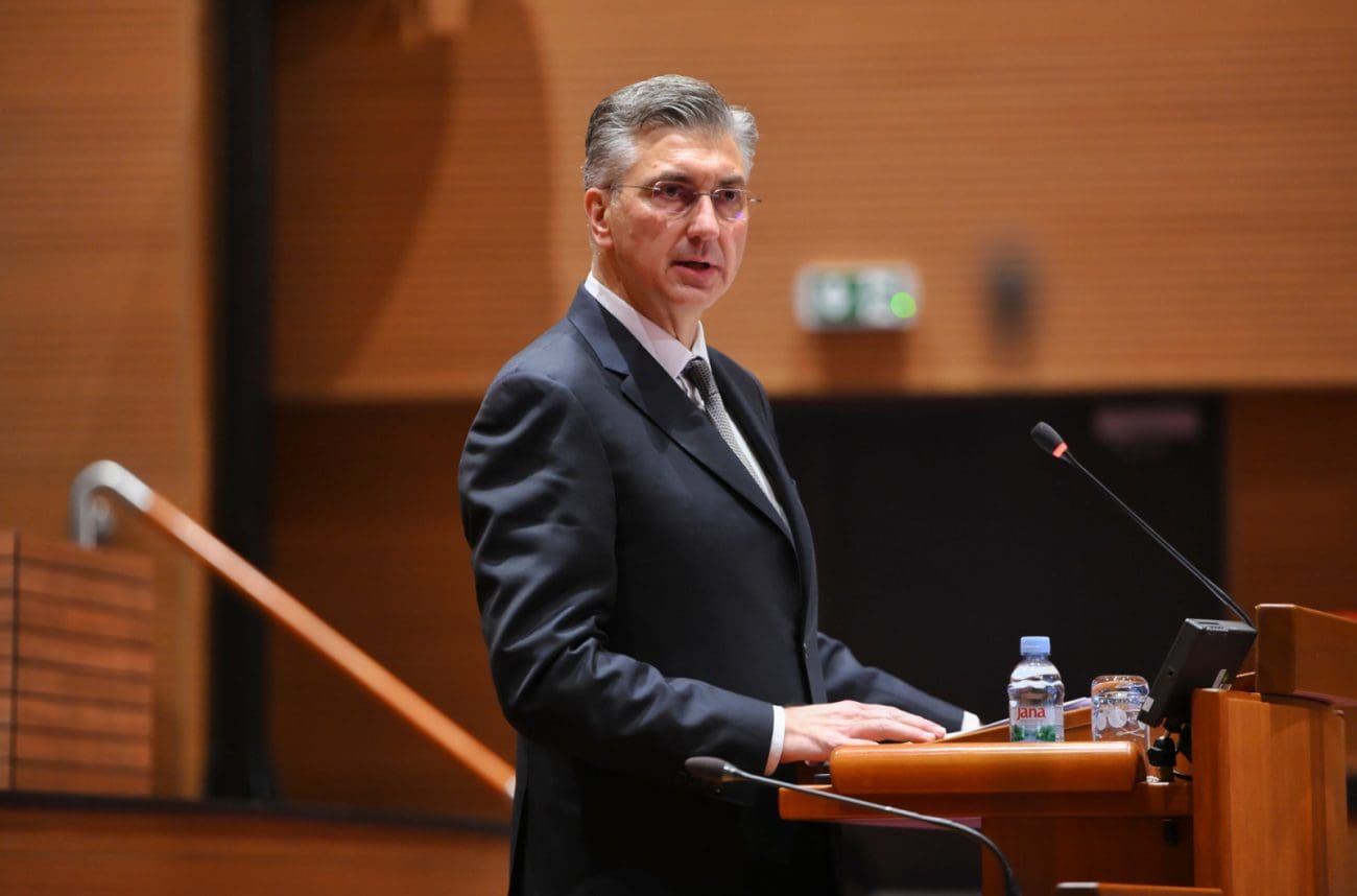 Plenković: "Optimizam i radost Božića potrebniji su nam nego ikad prije"