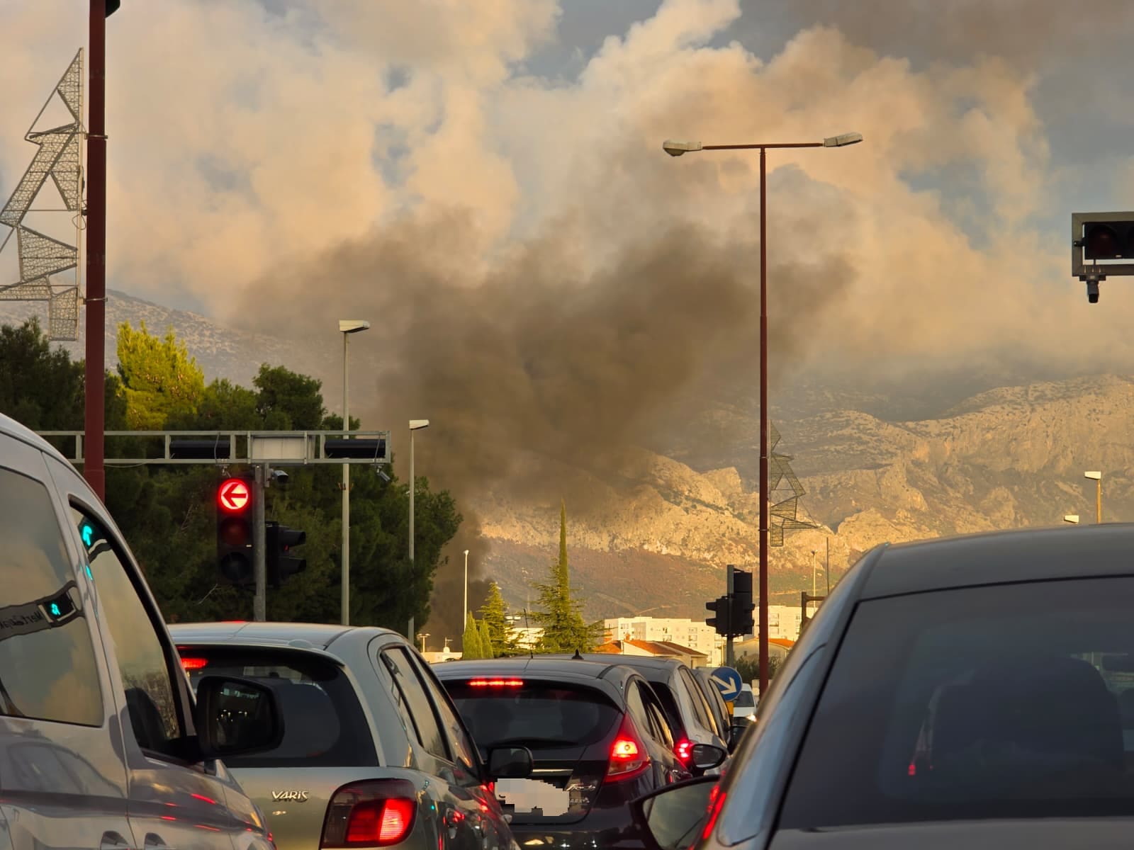 Splićane uznemirio dim i vatrogasna vozila, saznali smo što se dogodilo
