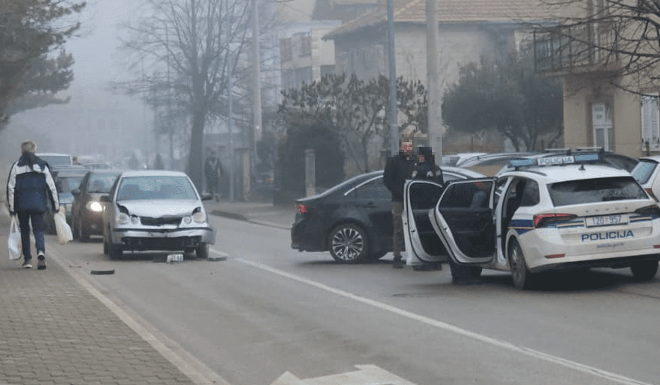 U Sinju se sudarila dva automobila, nema ozlijeđenih