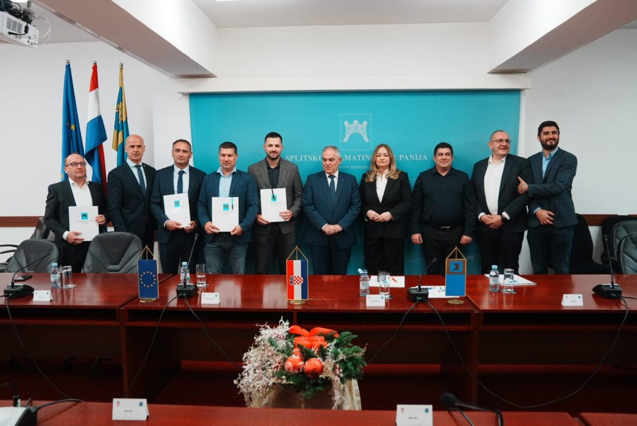 SDŽ širi program pomoći mladima: Potpisano osam sporazuma, kreće uređenje stanova za učitelje