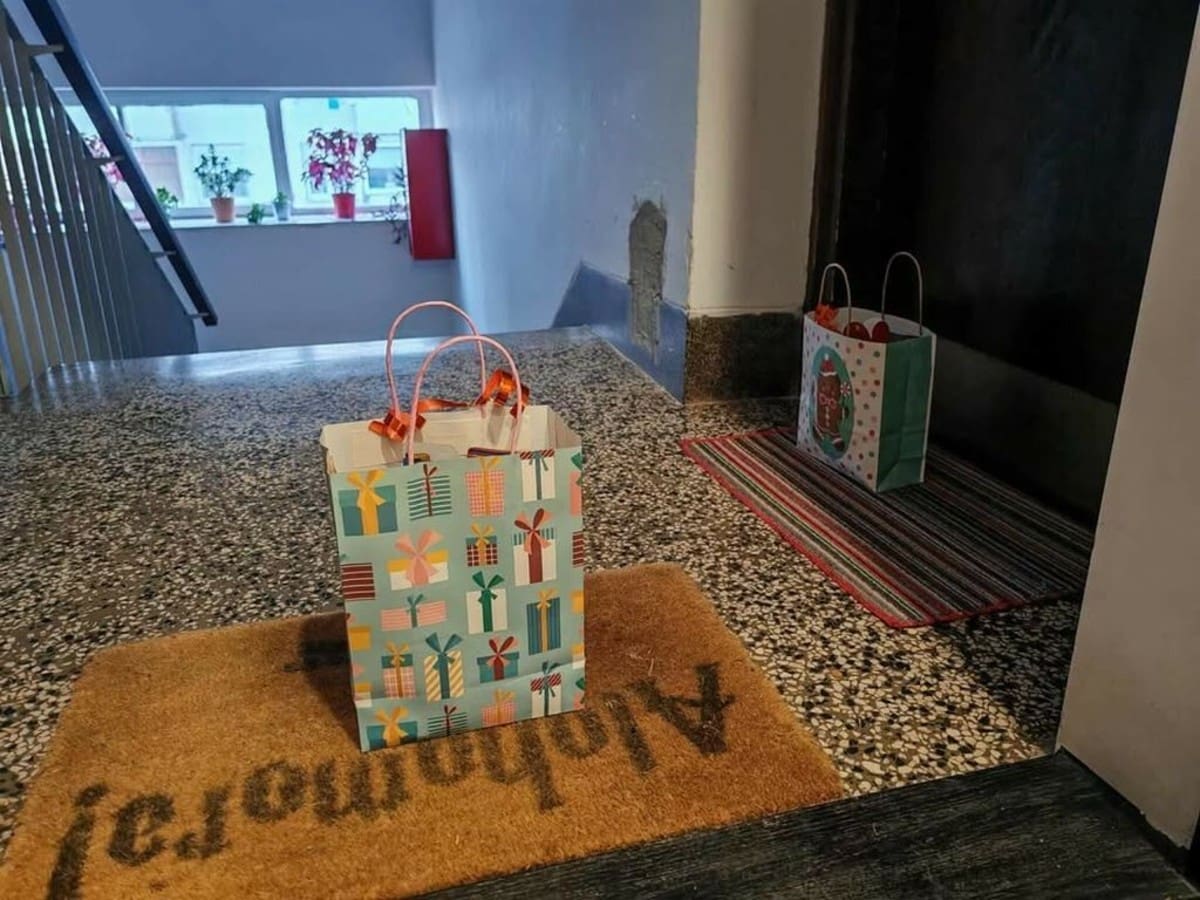 Najtopliji poklon ovog Božića: Malena Sara donijela radost susjedima