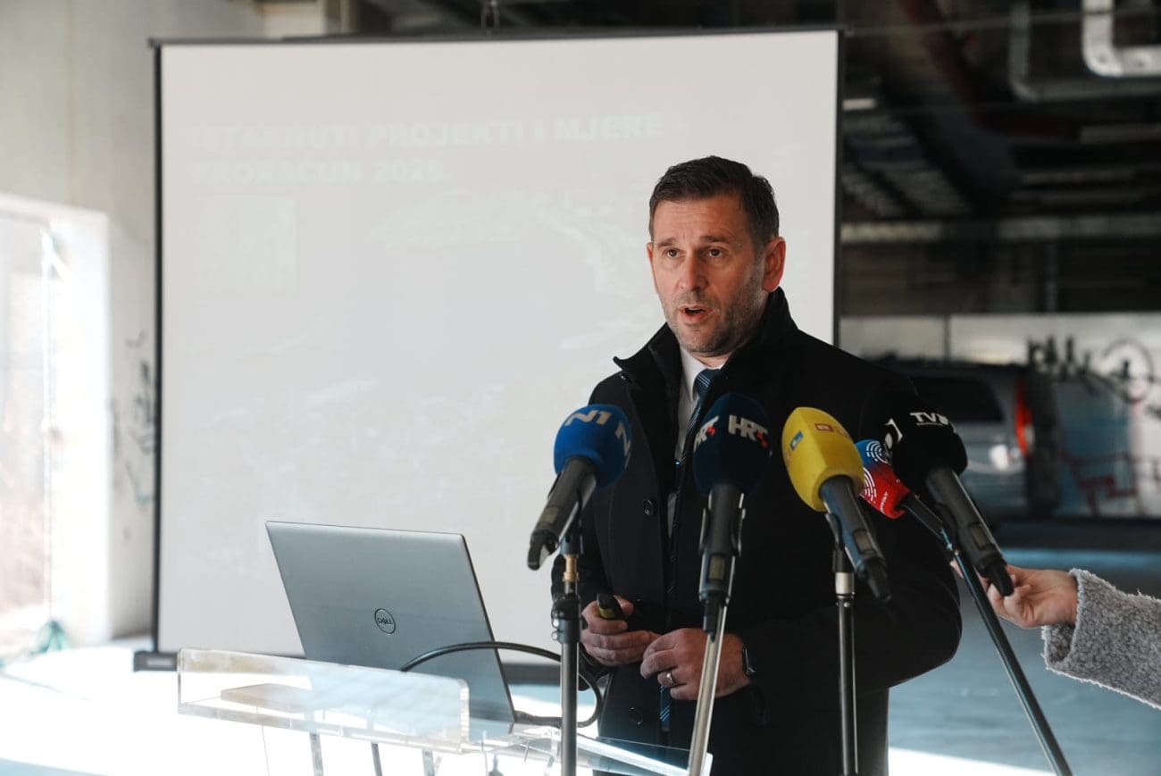 Zašto je Šuta izabrao ulaz u garažu Arene da najavi najveće investicije dosad? Najavio najskuplju godinu u povijesti grada...