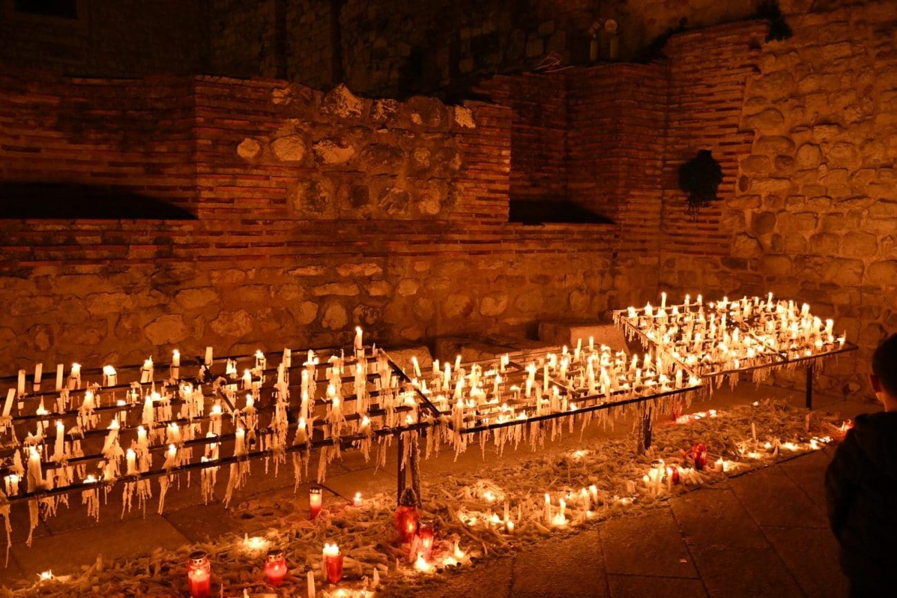 FOTOGALERIJA I VIDEO Zašto su danas brojni Splićani i turisti čekali u redovima za ulaz u Dioklecijanove podrume?