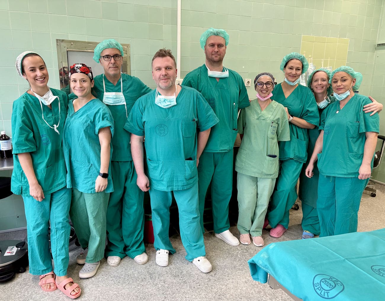 U Zavodu za maksilofacijalnu kirurgiju KBC-a Split uspješno odstranjen tumor vrata težak 3,3 kilograma