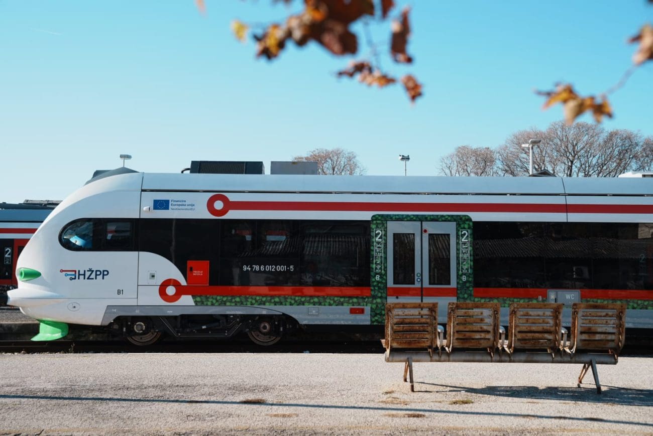 FOTOGALERIJA Baterijski vlak uveden u redovni promet na splitskom području