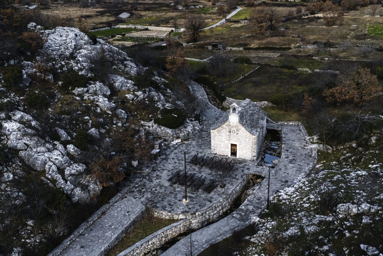 221225 pecat crkva sv arnira 01 lel