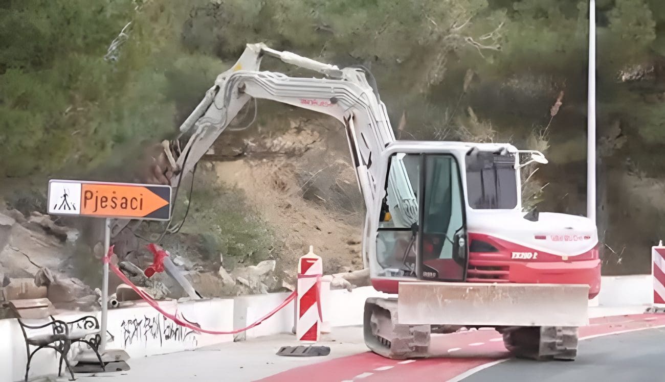 Teška stijena pala na šetnicu prema Žnjanu, tragedija izbjegnuta pukom srećom