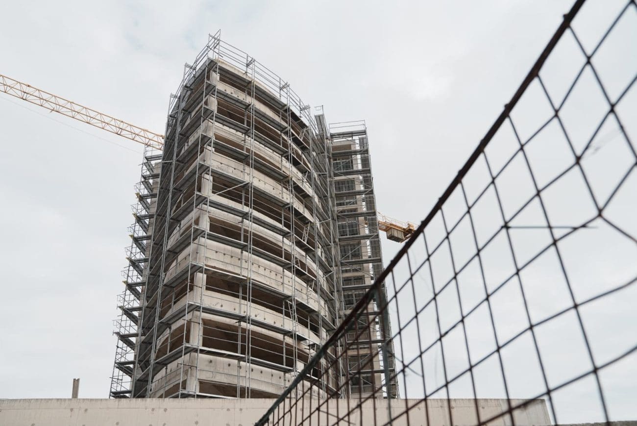 Toranj na ulazu u Split ponovno 'oživio', nakon 15 godina ozbiljno se radi! I neće bit hotel, pitali smo investitore