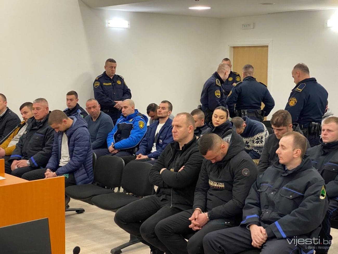 Objavljena slika osumnjičenih za tuču s navijačima Crvene Zvezde. Sedmorica optuženih su Splićani