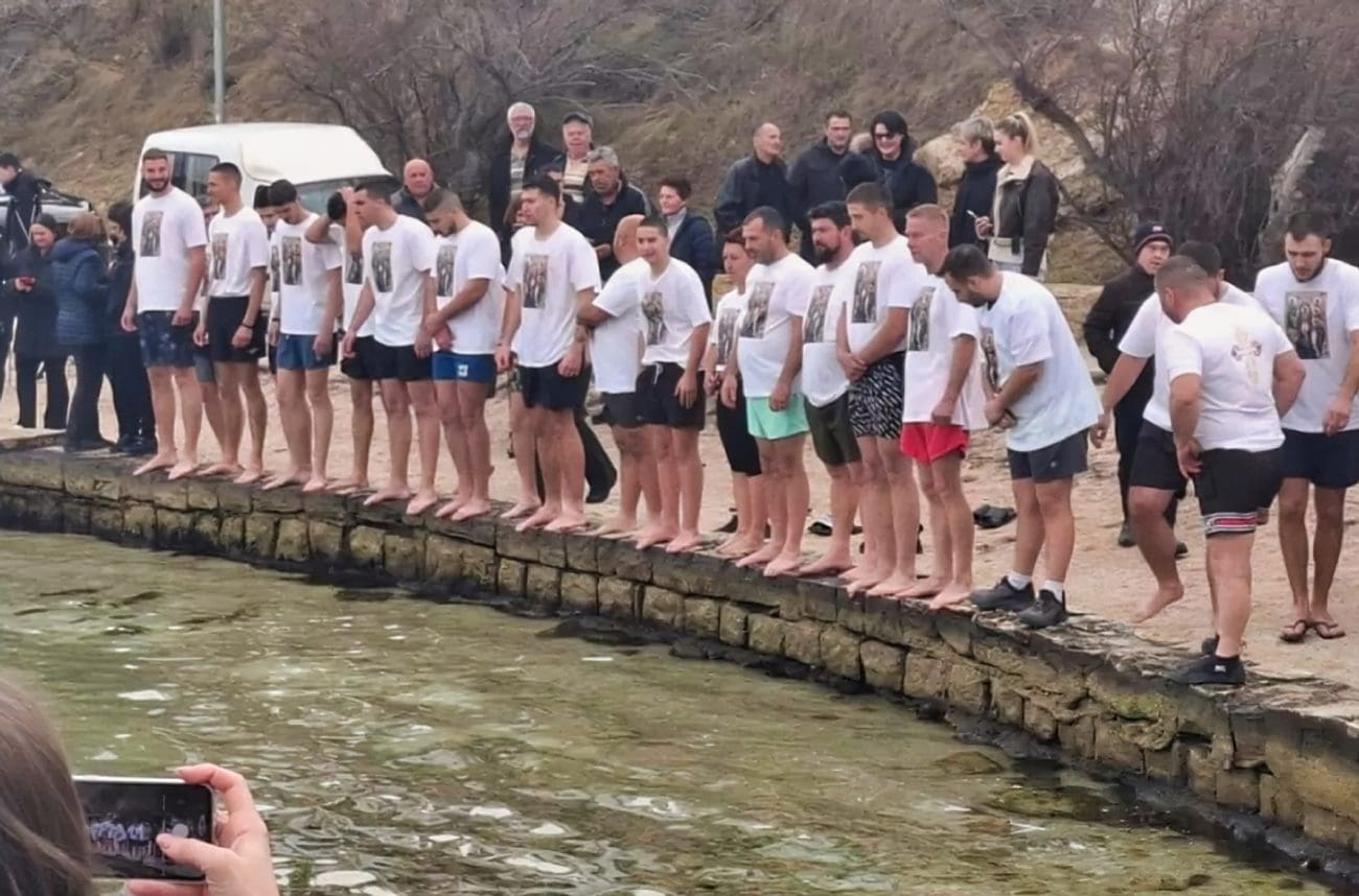 VIDEO Plivanje za časni krst vratilo se u Dalmaciju nakon 70 godina. Evo prizora