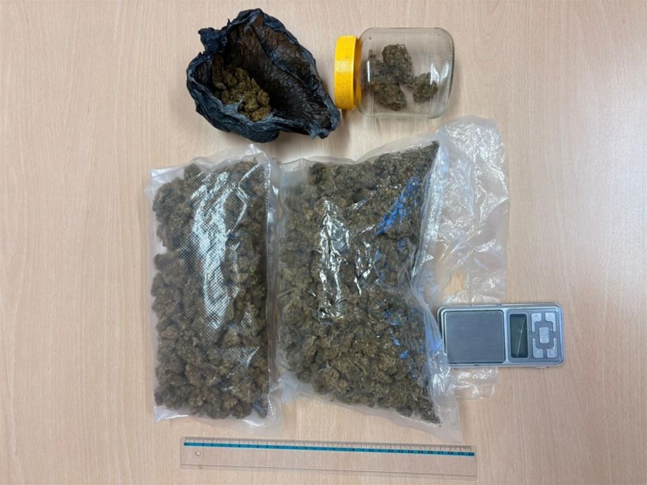 Mladić (22) uhićen zbog droge: U stanu pronađeno gotovo 400 grama marihuane