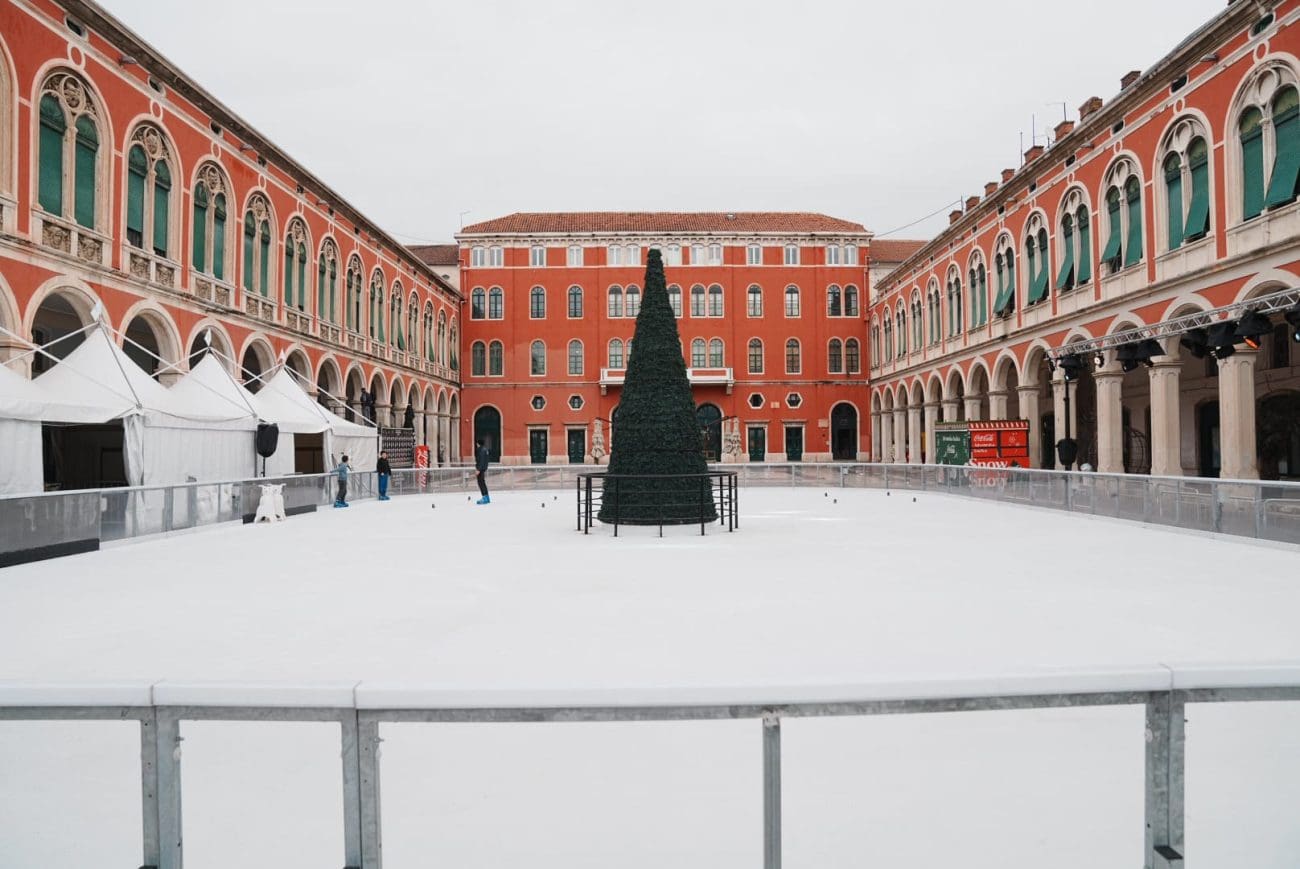 Adventa na Prokurativama više nema, ali klizalište je ostalo