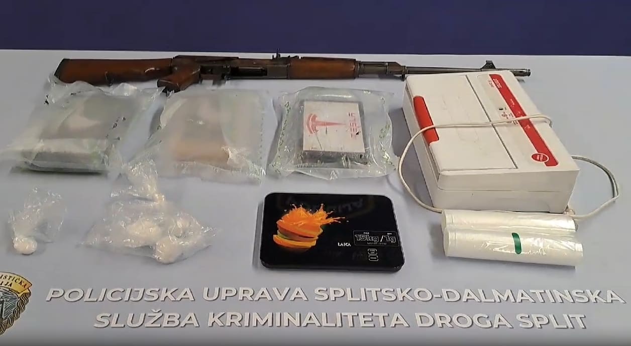 VIDEO Veliki ulov policije: Pao s 3,5 kg kokaina i snajperom!