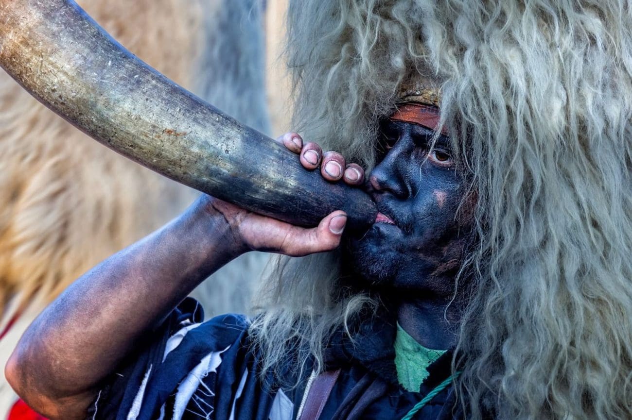 Počinju pohodi Stranjskih mačkara po naseljima Općine Otok