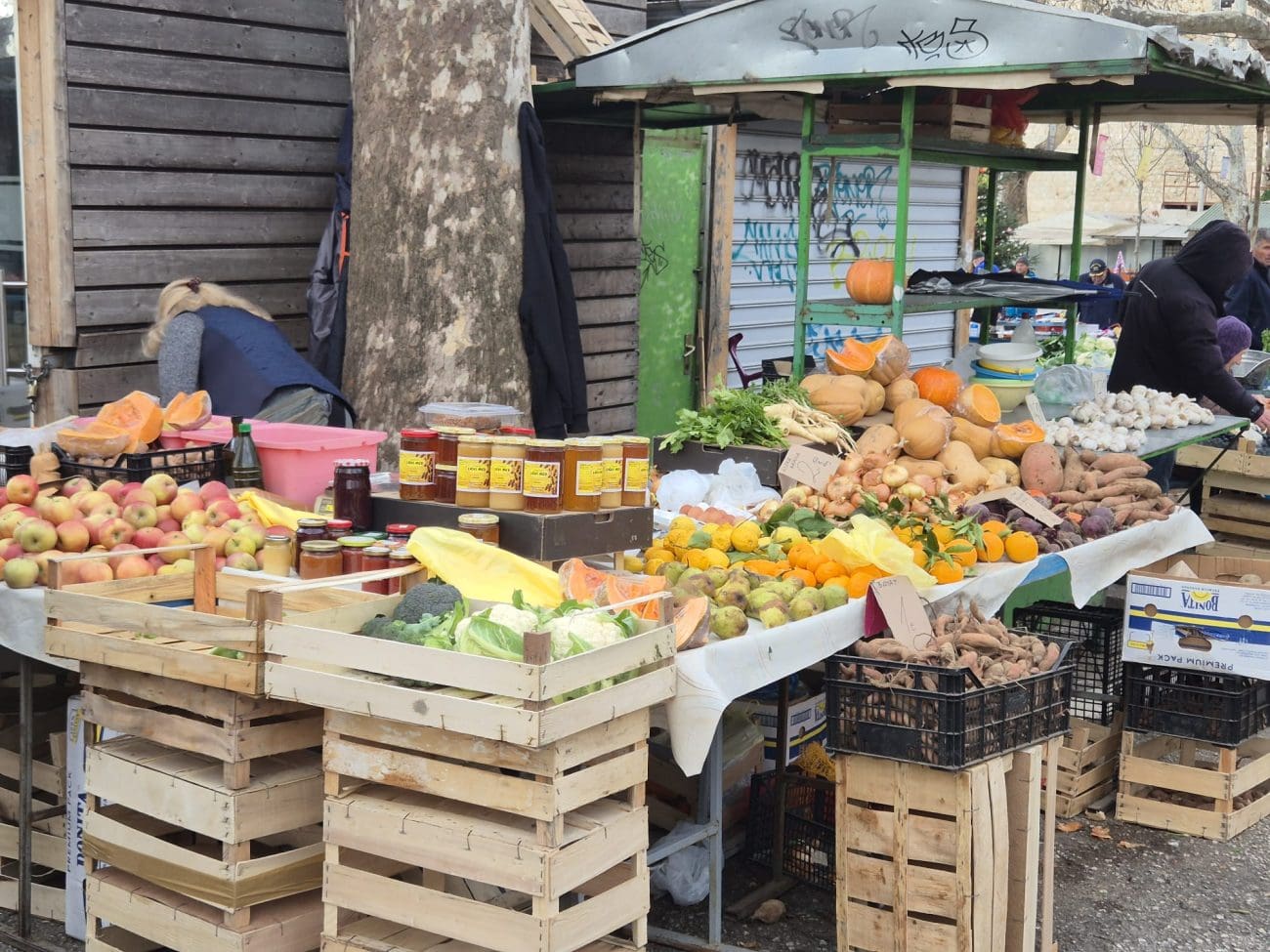 Unatoč tmurnom jutru, Pazar pun života. Provjerili smo cijene i ponudu