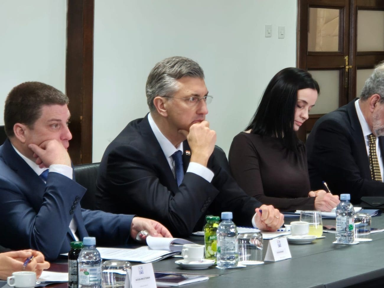 U Splitu potpisani ugovori teški 376 milijuna eura. Fokus je stavljen na promet, obrazovanje i sport: "Kruna potpisivanja ugovora je Spaladium Arena"