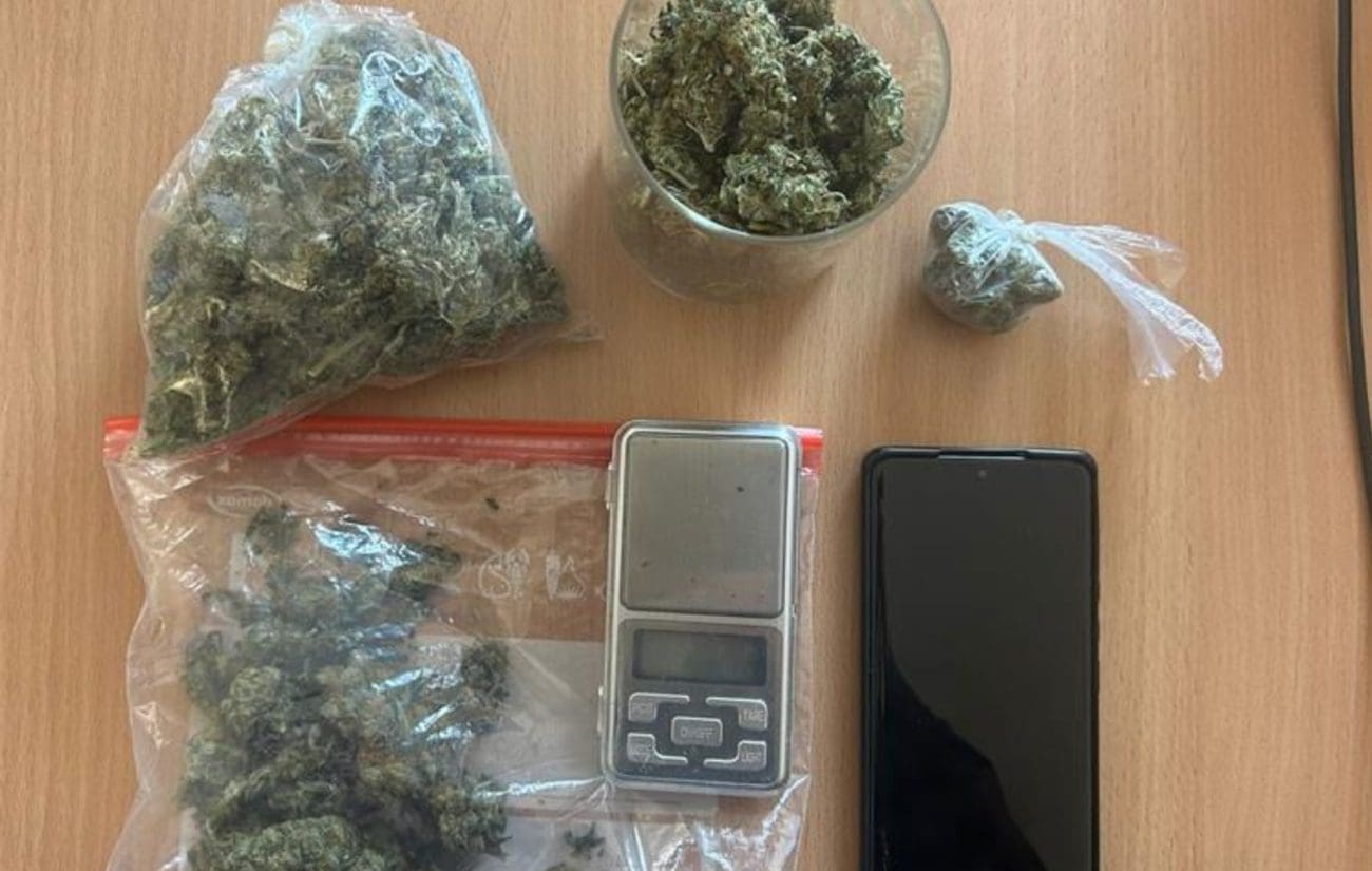 Šibenska policija prijavila 32-godišnjaka: U stanu i autu pronašli više od 130 grama marihuane