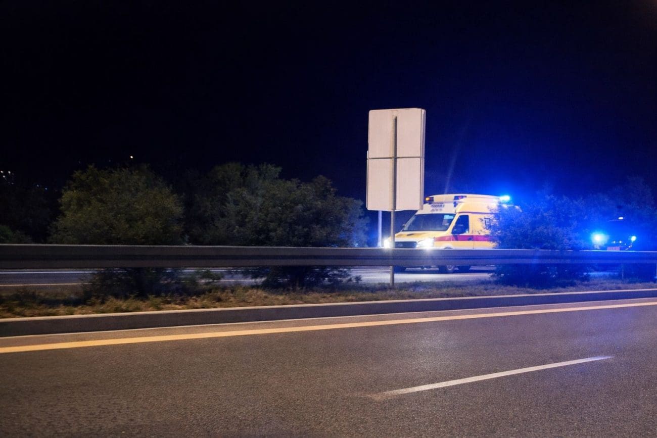 Motocikl sletio s kolnika kod F1. Po suvozača stiglo vozilo hitne pomoći