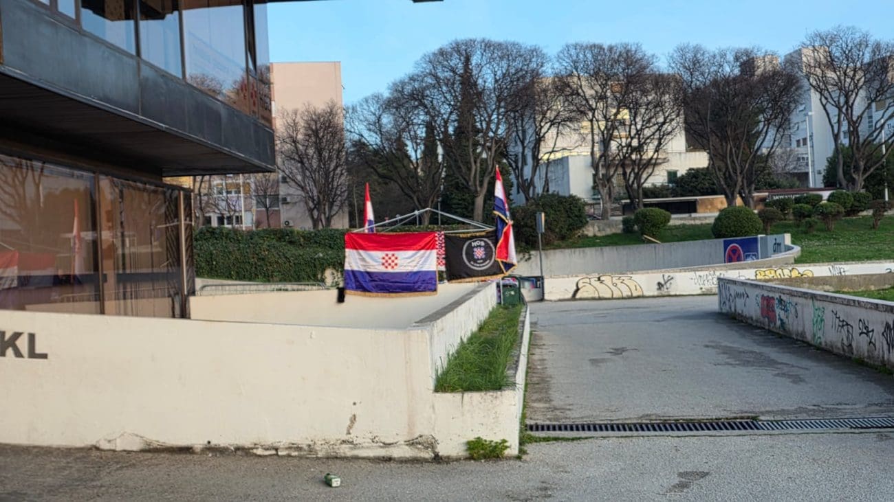 Redari krenuli u akciju uoči Thompsonovog koncerta: kažnjeni i potjerani ilegalni prodavači